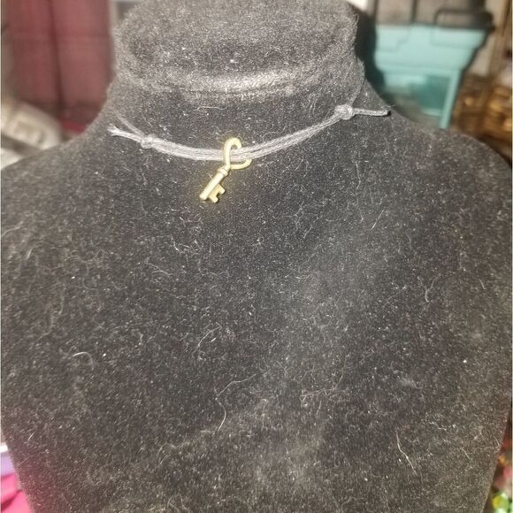 Gold Lock and key bracelet sets - Picture 6 of 7